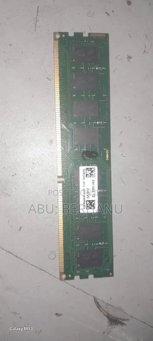 RAM( Random Access Memory )