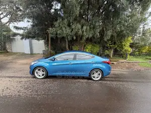 Hyundai Avante 2014 Blue