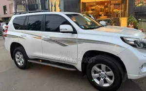 Toyota Land Cruiser Prado 2018 White