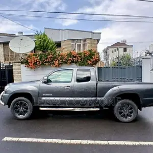 Toyota Tacoma 2012 Black