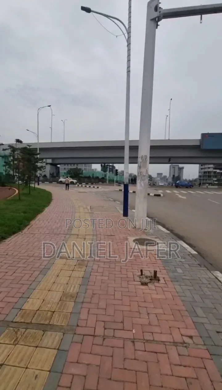 4bdrm Apartment in Bereka Realestet, Bole for sale