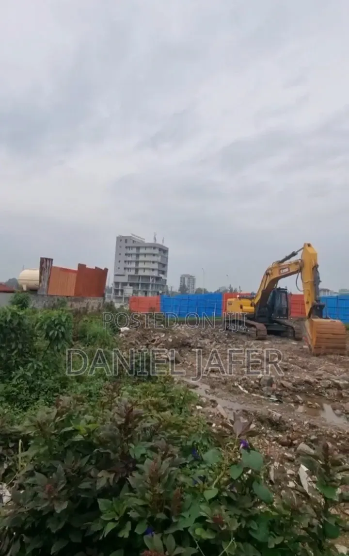 4bdrm Apartment in Bereka Realestet, Bole for sale