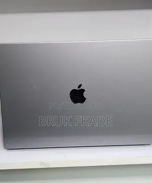 New Laptop Apple MacBook Pro 2021 M1 32GB Apple M1 Pro SSD 512GB