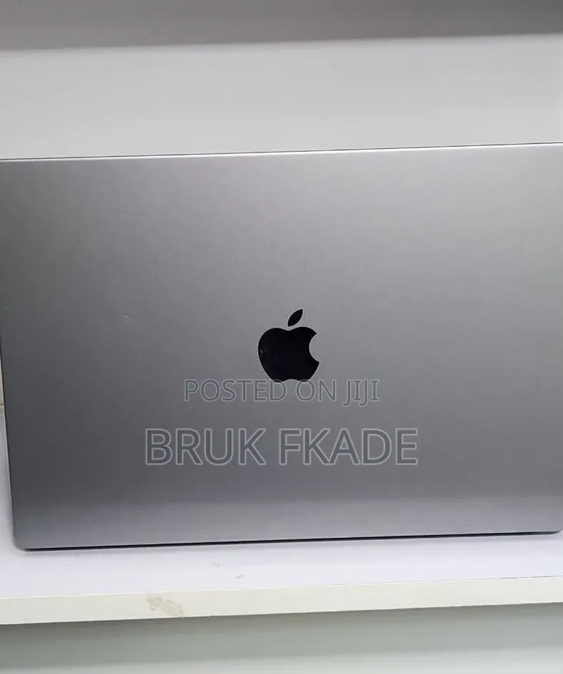 New Laptop Apple MacBook Pro 2021 M1 32GB Apple M1 Pro SSD 512GB
