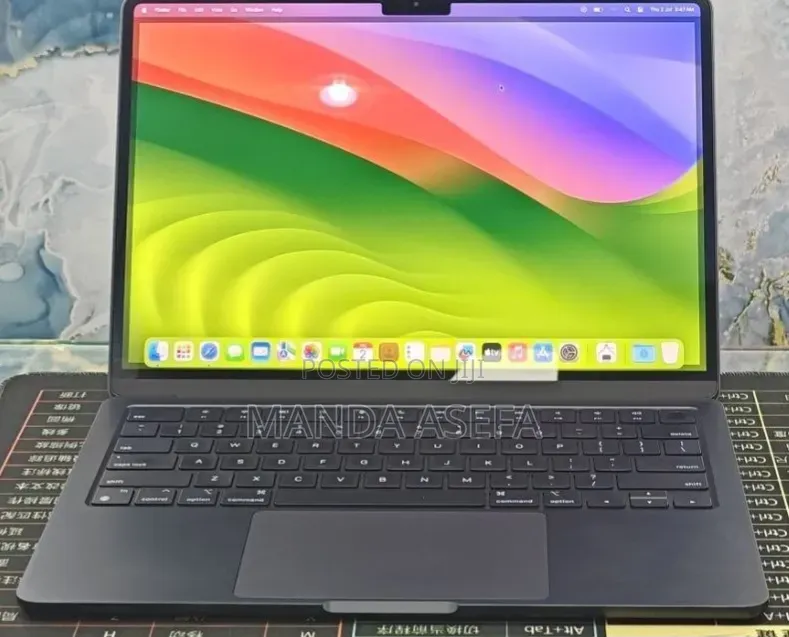 New Laptop Apple MacBook Air 2022 M2 8GB Apple M2 SSD 512GB