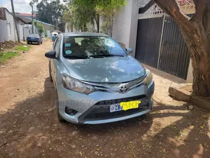 Toyota Yaris 2014 Blue