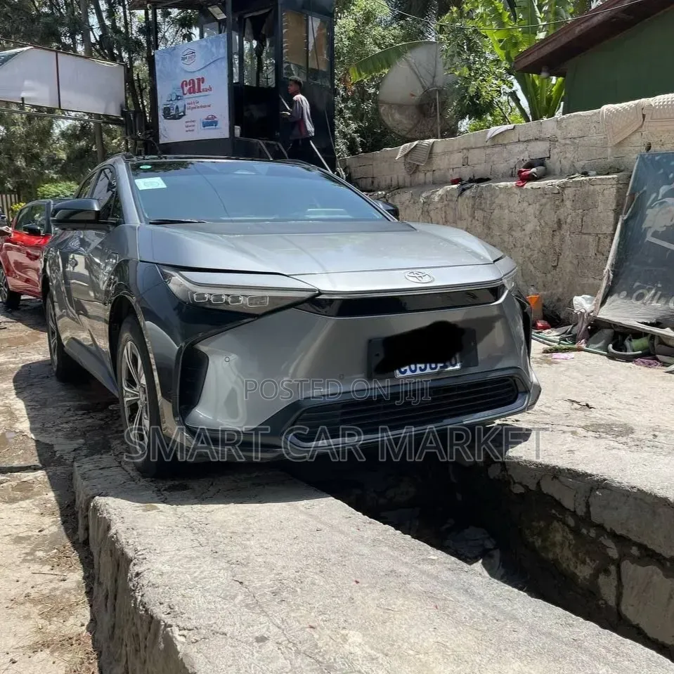 Toyota bZ4X 2024 Gray