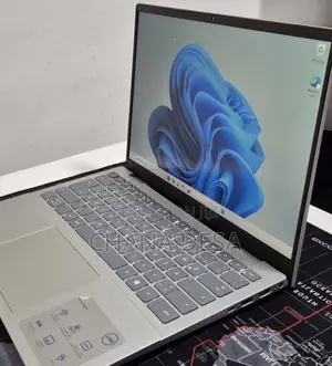 New Laptop Dell Inspiron 14 16GB AMD Ryzen 7 SSD 1T