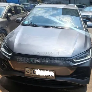 BYD E2 43 kWh 94 hp FWD 2024 Gray