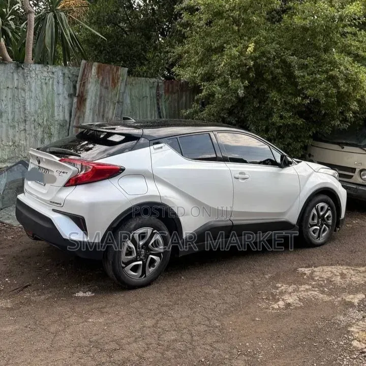 Toyota C-HR 2022 White