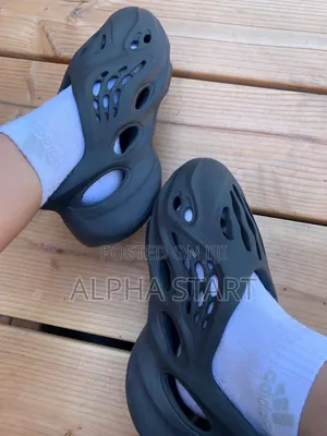 Yeezy Foam Runner Master Quality Shoes