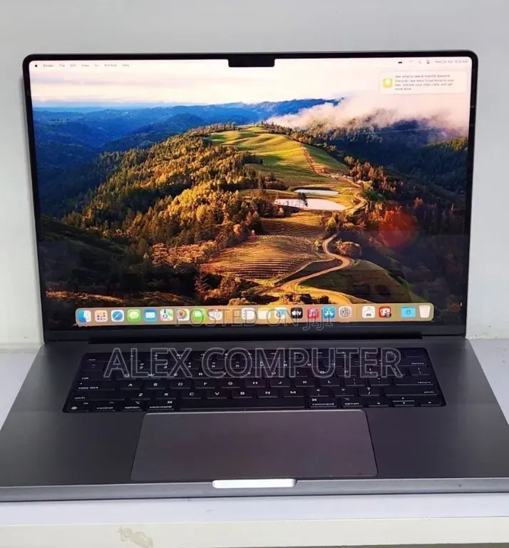 New Laptop Apple MacBook Pro 2021 M1 32GB Apple M1 Pro SSD 512GB