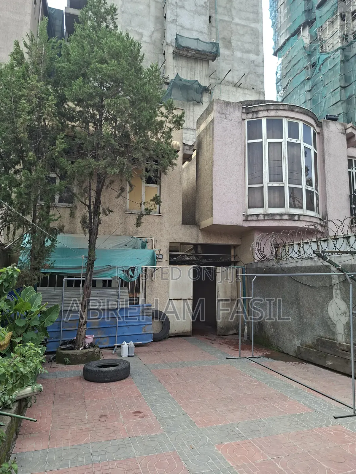 5bdrm House in Bole for sale