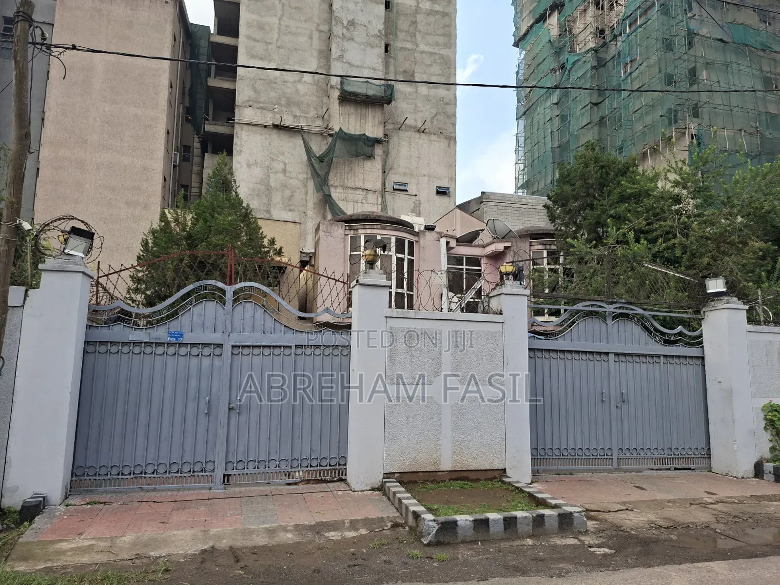 5bdrm House in Bole for sale