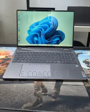 New Laptop Lenovo 16GB AMD Ryzen 7 SSD 512GB