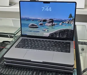 New Laptop Apple MacBook Pro 2021 M1 32GB Apple M1 Pro SSD 512GB