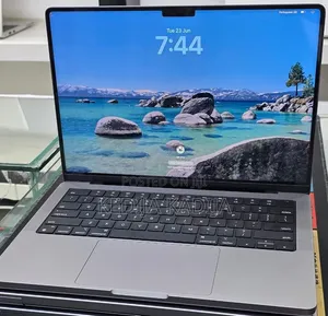 New Laptop Apple MacBook Pro 2021 M1 32GB Apple M1 Pro SSD 512GB