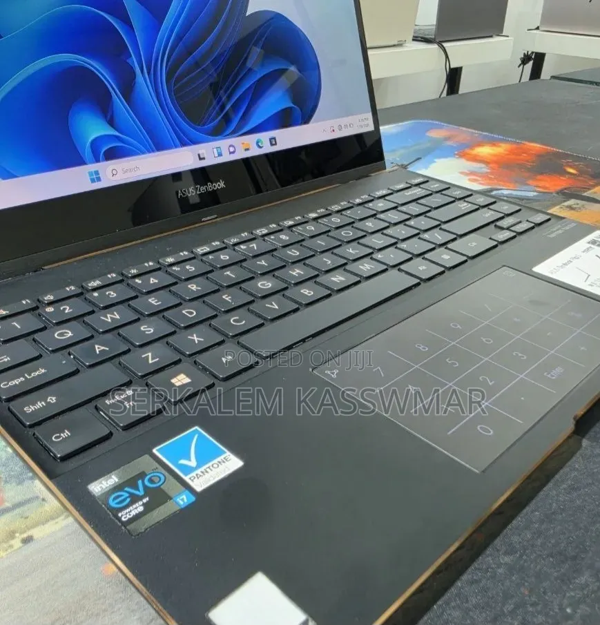 New Laptop Asus Zenbook 14 16GB Intel Core i7 SSD 512GB