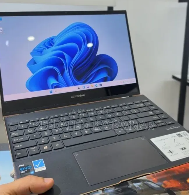 New Laptop Asus Zenbook 14 16GB Intel Core i7 SSD 512GB
