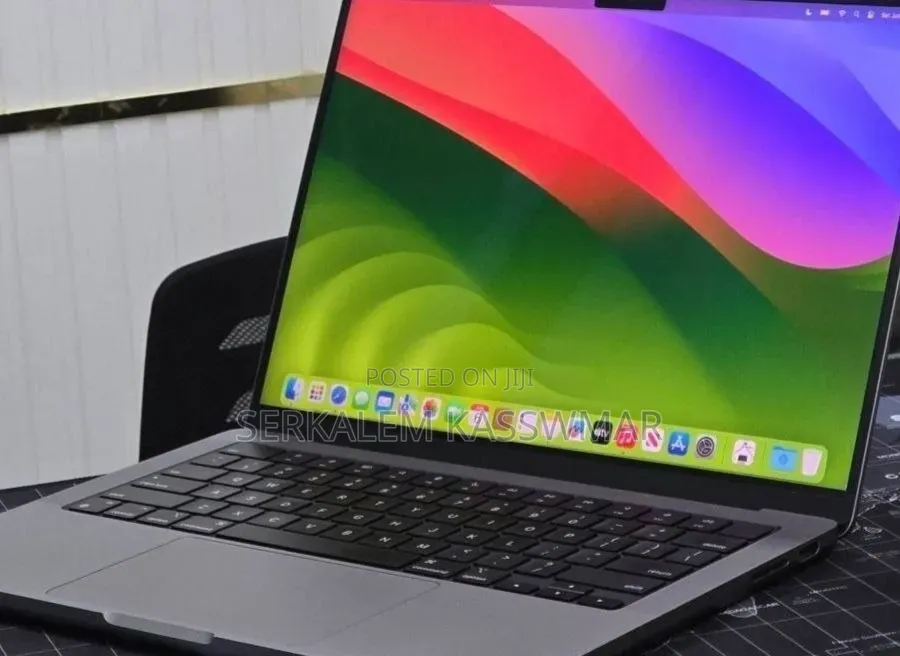 New Laptop Apple MacBook Air 2022 M2 8GB Apple M2 SSD 512GB