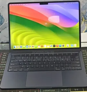 New Laptop Apple MacBook Air 2022 M2 8GB Apple M2 SSD 512GB