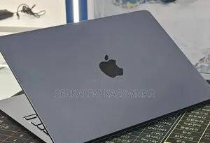 New Laptop Apple MacBook Air 2022 M2 8GB Apple M2 SSD 512GB