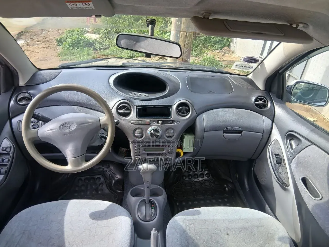 Toyota Vitz 2001 Silver