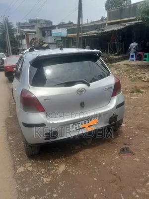 Toyota Yaris 2009 Silver