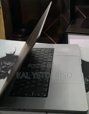 New Laptop Apple MacBook Pro 2021 M1 32GB SSD 512GB