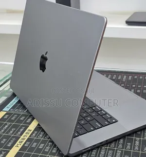New Laptop Apple MacBook Pro 2021 M1 Max 32GB Apple M1 Pro SSD 1T