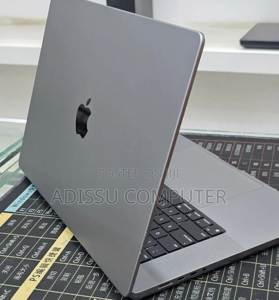 New Laptop Apple MacBook Pro 2021 M1 Max 32GB Apple M1 Pro SSD 1T