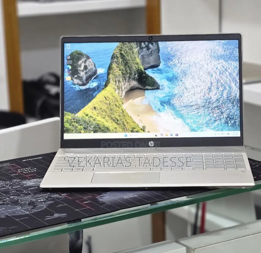 New Laptop HP Pavilion 15 8GB Intel Core i5 SSD 512GB