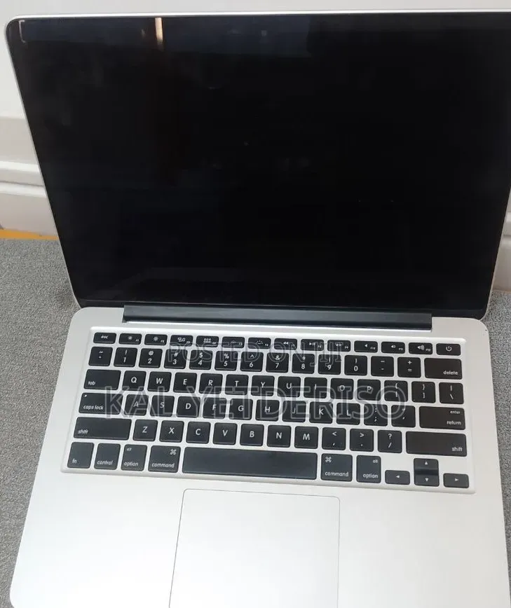 New Laptop Apple MacBook Air 2015 8GB Intel Core i5 SSD 256GB