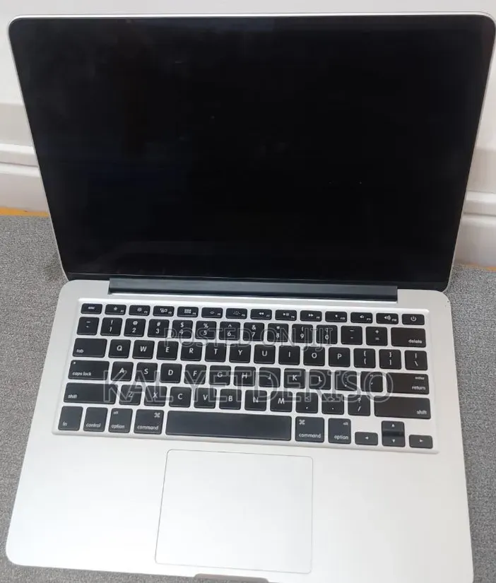 New Laptop Apple MacBook Air 2015 8GB Intel Core i5 SSD 256GB