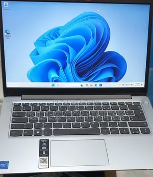 New Laptop Lenovo Ideapad 3 8GB Intel Core 3 SSD 128GB