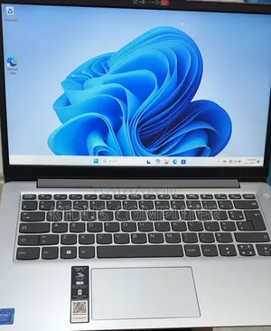 New Laptop Lenovo Ideapad 3 8GB Intel Core 3 SSD 128GB