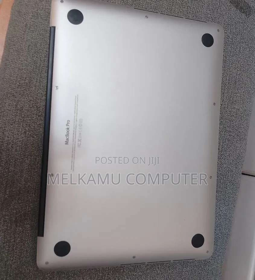 New Laptop Apple MacBook Pro 2015 8GB Intel Core i5 SSD 256GB