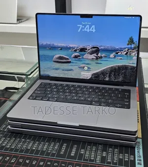 New Laptop Apple MacBook Pro 2021 M1 32GB Apple M1 Pro SSD 512GB