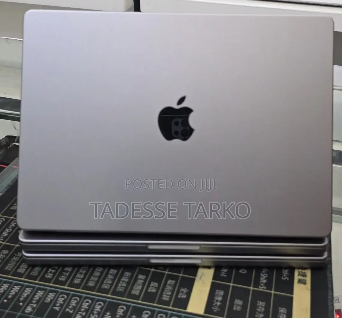 New Laptop Apple MacBook Pro 2021 M1 32GB Apple M1 Pro SSD 512GB