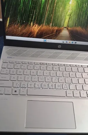 New Laptop HP Pavilion 15 16GB Intel Core i5 SSD 256GB