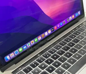 New Laptop Apple MacBook Pro 2016 8GB Intel Core i5 SSD 256GB