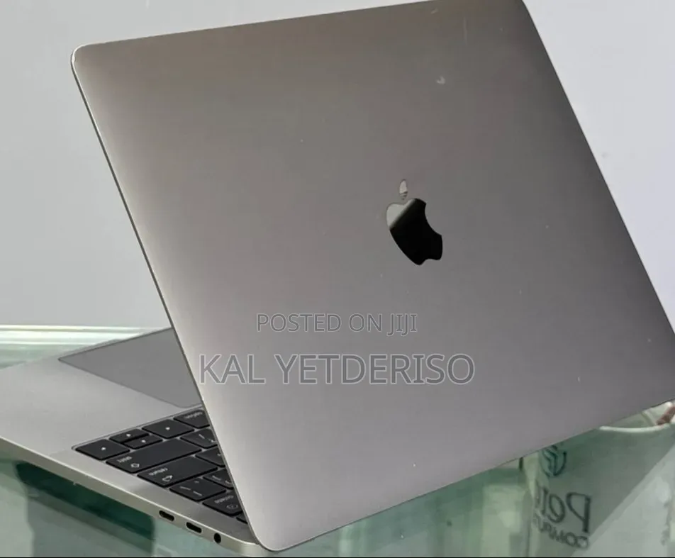 New Laptop Apple MacBook Pro 2016 8GB Intel Core i5 SSD 256GB