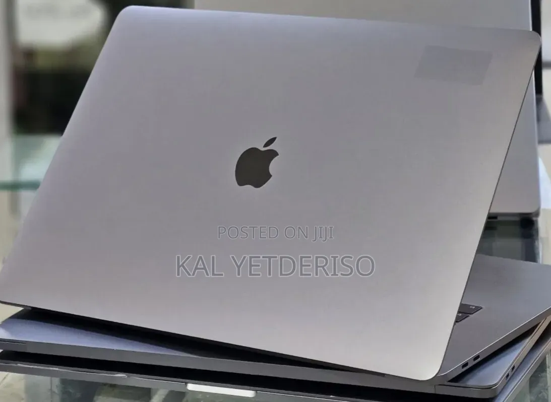 New Laptop Apple MacBook Pro 2017 16GB Intel Core i7 SSD 512GB