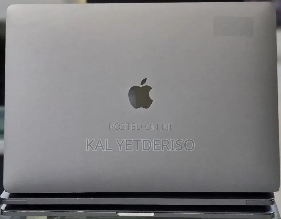 New Laptop Apple MacBook Pro 2017 16GB Intel Core i7 SSD 512GB