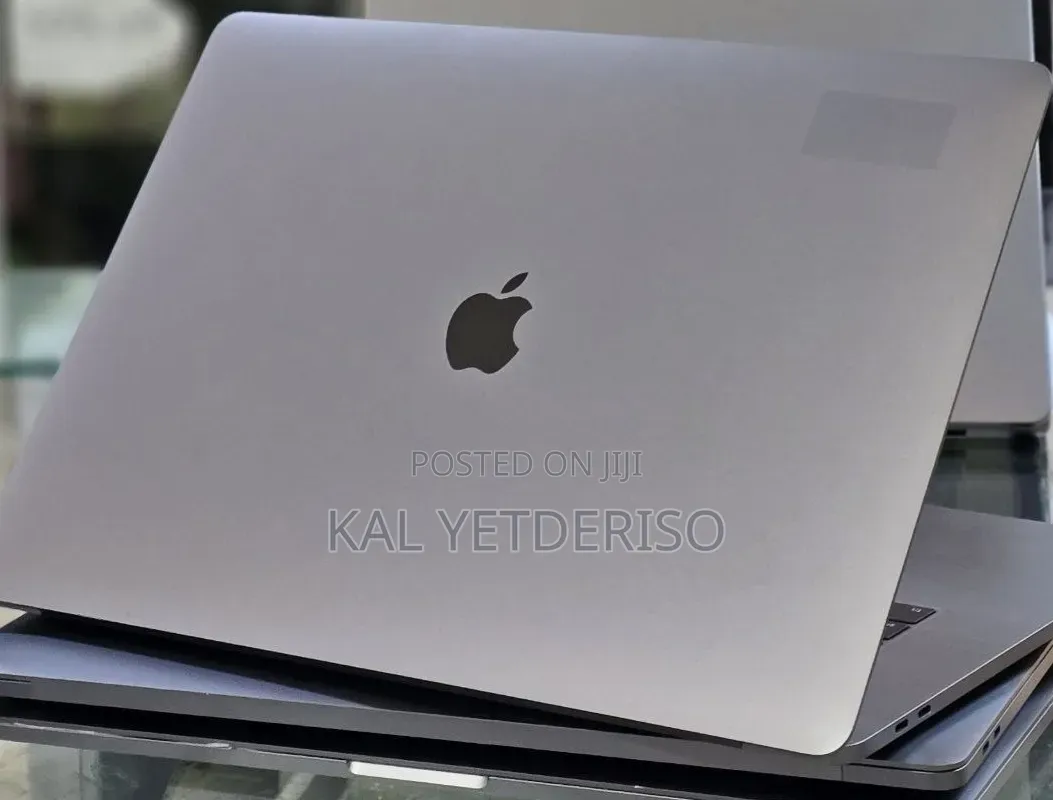 New Laptop Apple MacBook Pro 2017 16GB Intel Core i7 SSD 512GB