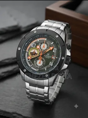 Naviforce NF8056 Wristwatch Featuring Green Dial and a Durable