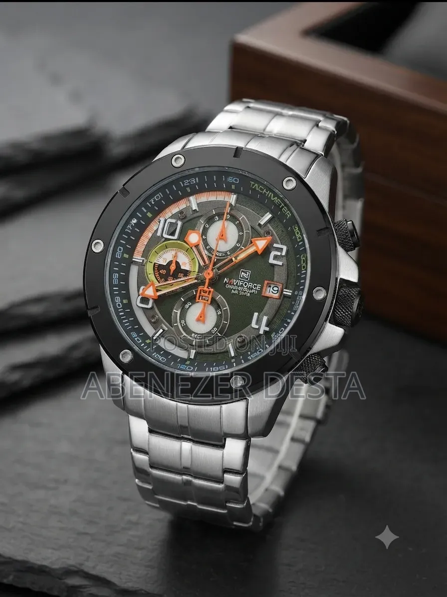 Naviforce NF8056 Wristwatch Featuring Green Dial and a Durable