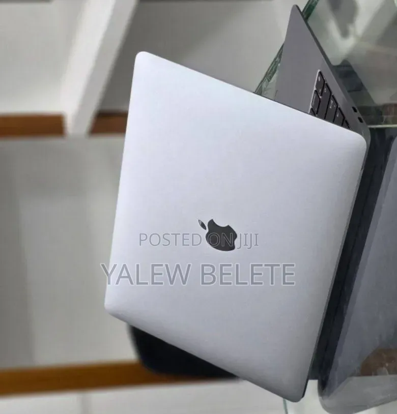 New Laptop Apple MacBook Air 2020 M1 8GB Apple M1 SSD 256GB