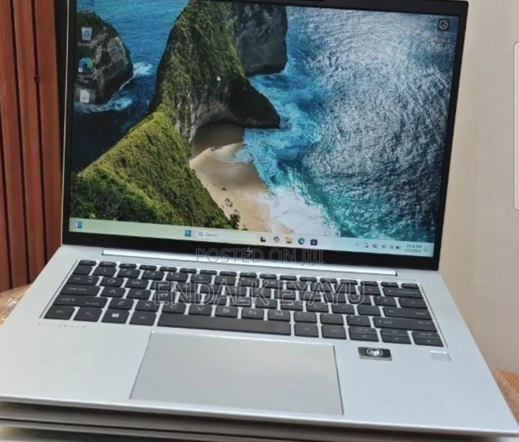 New Laptop HP EliteBook 840 G9 16GB Intel Core i7 SSD 512GB