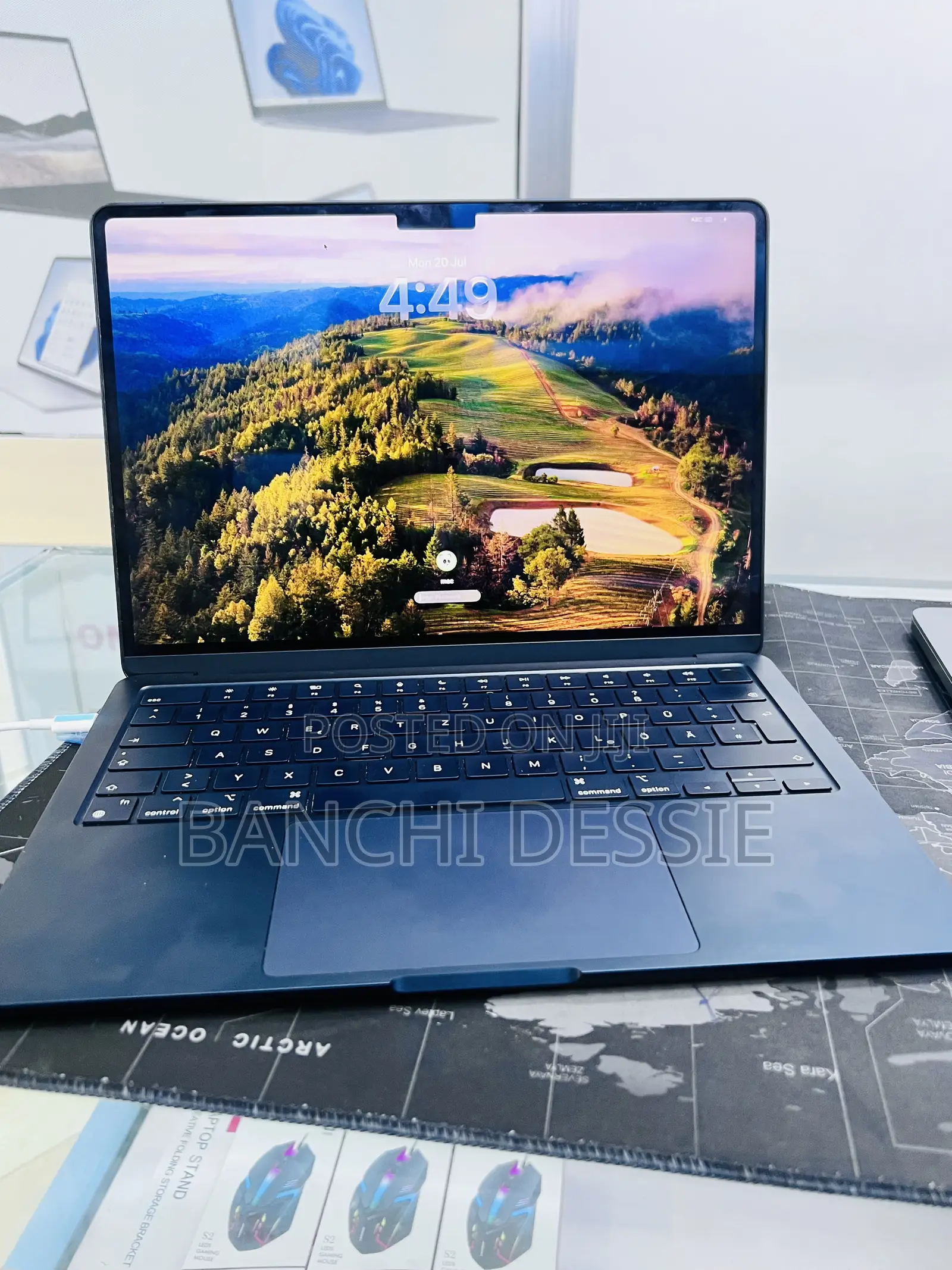 New Laptop Apple MacBook Air 2022 M2 16GB Apple M2 SSD 512GB
